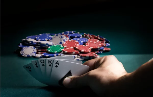 Antara Texas Hold'em dan Omaha: Ragam Permainan Poker