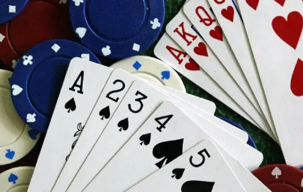 Poker Online vs. Poker Langsung: Mana yang Lebih Bagus?