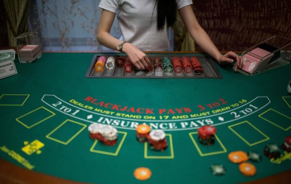 Blackjack: Seni Mengalahkan Dealer & Memenangkan Permainan